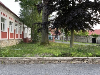 Renovace zahrady před Klubem Krteček 349138199_216039278040191_6453394042615858793_n.jpg.