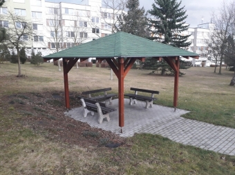 Relaxační park ve vnitrobloku za Olympií  20200201_164404.jpg.
