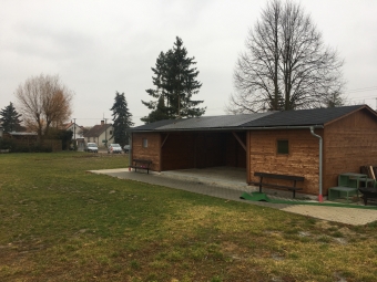 Přístřešek u sportovního hřiště ve Smrkovicích foto stávající stav III.jpeg.