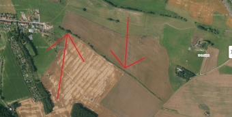 Cesta jako spojnice mezi místy pohled z výšky.jpg.